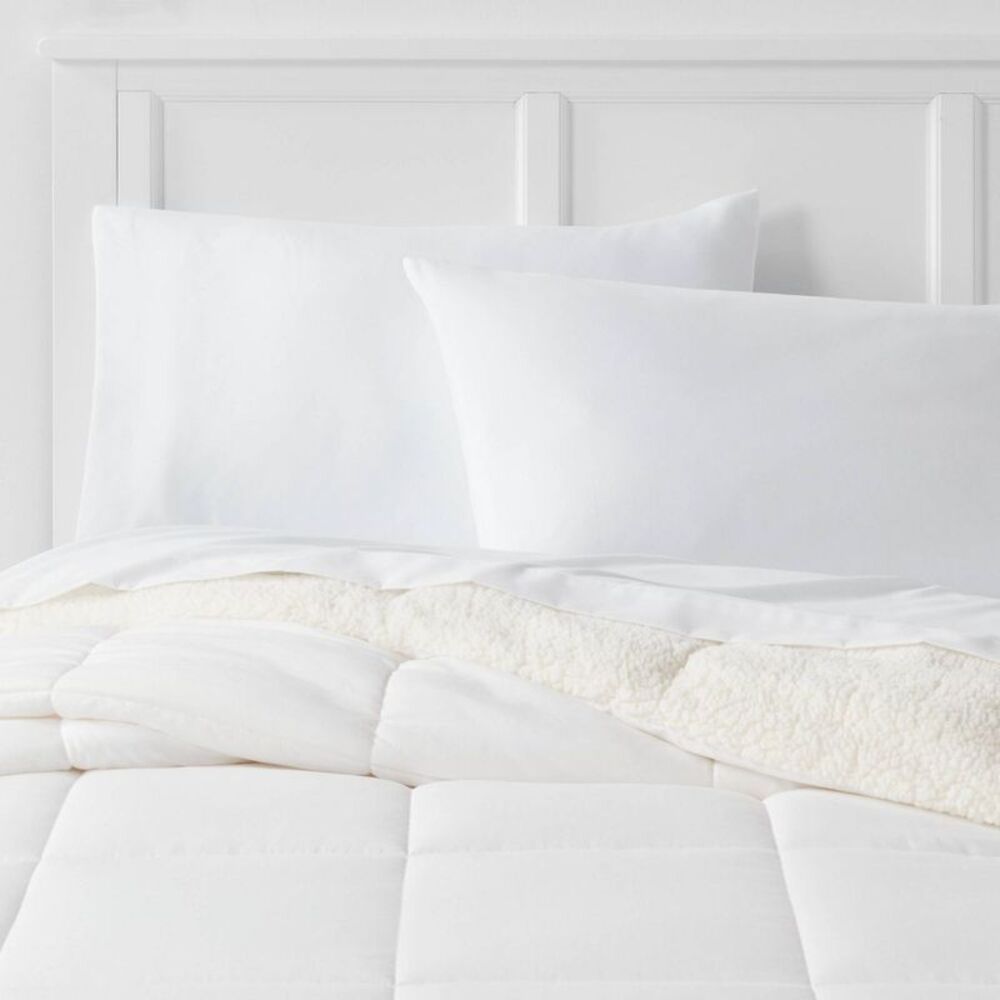 Twin/Twin XL Faux Shearling Reversible Microfiber Comforter - White
